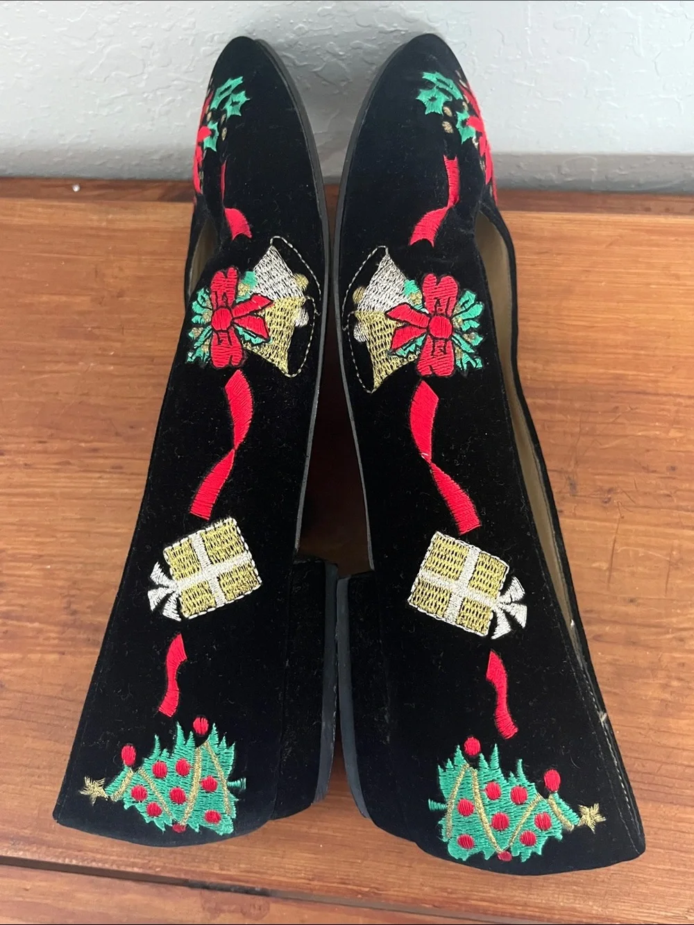 Talbots Black Velvet Flats with Poinsettia & Holiday Embroidery VTG Classics